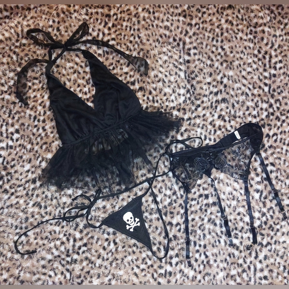 Black Lace Lingerie Set Size: S